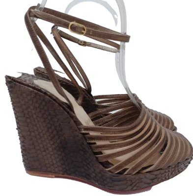 $995 CHRISTIAN LOUBOUTIN 37 7 Sandalias Tacones Pitón Cuña Plataforma Metálico Marrón Foto 1 de 4