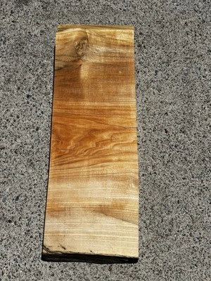 Laje de bordo folha grande, borda viva, rachada.  Carpintaria/artesanato 23”x7,75”x1,75” - Imagem 1 de 4