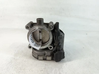 Corpo do acelerador 2012-2015 Mercedes-benz C250 QW0B1 - Imagem 1 de 4