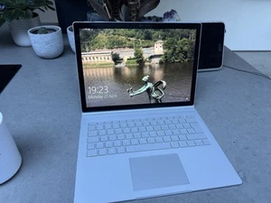 Microsoft Surface Book 2 - 13,5 pollici - versione UK - Foto 1 di 15