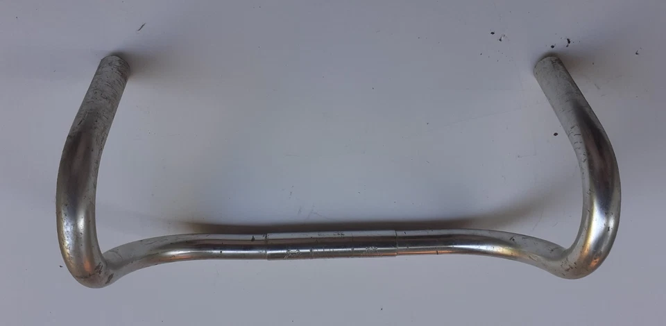 Piega manubrio bici corsa marca 3ttt, in alluminio, larghezza cm 38 - Immagine 1 di 3