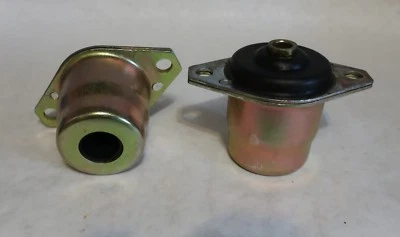 Maserati Biturbo ENGINE MOUNT Set of 2 motor Ghibli II QP IV 3200GT  394250100   - Image 1 of 4