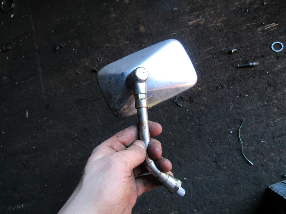 Espejo retrovisor izquierdo honda vt700 shadow 1984 Foto 1 de 1