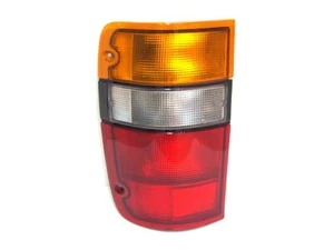 Posteriore SX Coda Luce Lampade Stop Segnale Per Isuzu Trooper II 1992-1997 - Foto 1 di 2