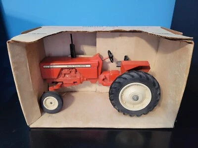 Réplica diecast Allis Chalmers One-Seventy 1/16 coleccionable por SpecCast Foto 1 de 4