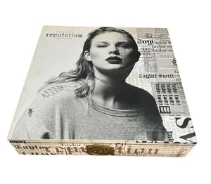 Taylor Swift Reputation Stadium Tour VIP box-NOT COMPLETE MISSING LANDYARD - Picture 1 of 14