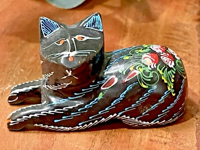 VTG Black Lacquered Floral CAT Wood-Carving Folk Art Hand Painted Cat Figurine - Image 1 of 4
