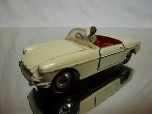 DINKY TOYS 113 MG B MGB  - OFF-WHITE 1:43 - FAIR CONDITION  - 435 - Picture 1 of 8