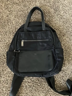 Mochila pequeña de lujo Tutilo New York. ¡Excelente estado! Foto 1 de 4