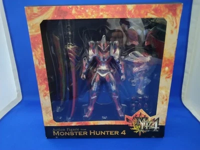 MONSTER HUNTER 4 RATHALOS Armor Acrion Figure Swordsman Reus Japan Free Shipping - Image 1 of 4
