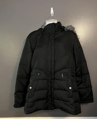 Chaqueta de plumón Larry Levine para mujer mediana negra con capucha de piel sintética abrigo con capucha extraíble Foto 1 de 4