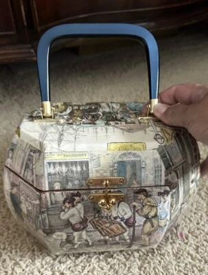 Vintage Colonial Military Scene Decoupage Wood Purse Hinged Lid Latch & Handle - Image 1 of 4