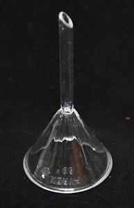 PYREX GLASS FUNNEL 58 DEGREE 2 1/4  IN DIAMETER 4 1/2 IN LENGTH  - Picture 1 of 5