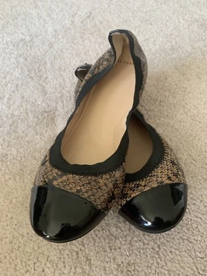 Zapatos planos de ballet cómodos de piel de serpiente con puntera de charol negro COLE HAAN 7,5 Foto 1 de 4