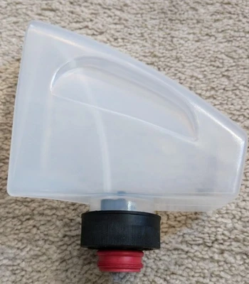 Tanque de detergente Bissell 2101785 con tapa. Foto 1 de 4