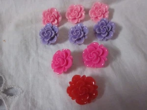9 assorted color resin rose flower shank buttons New - Picture 1 of 3