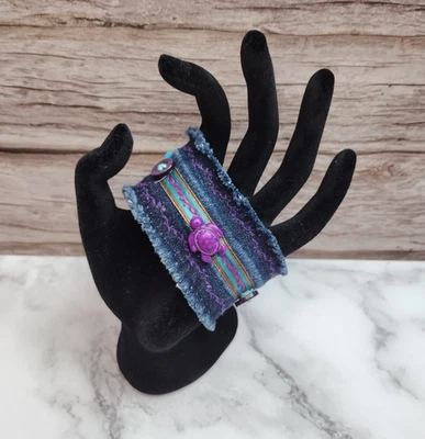 Brazalete Brazalete Tortuga Marina Púrpura Tela Denim, Jean Azul Reciclado Joyería de Moda Foto 1 de 4