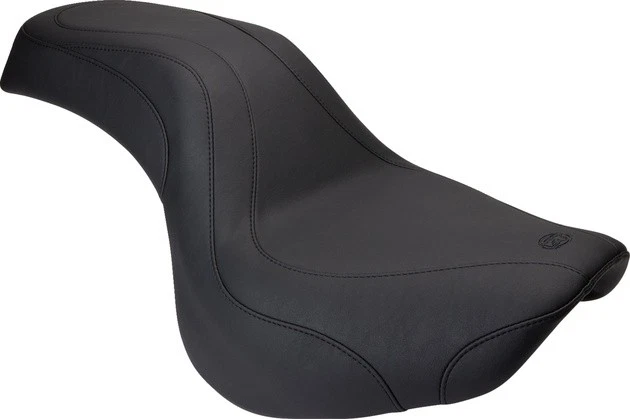 Mustang DayTripper Seat #76128 for Kawasaki Vulcan 900 Classic/Vulcan 900 Custom - Image 1 of 1