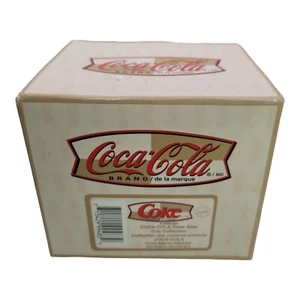 Adorno Coca-Cola Oso Polar Colección Cubs Disfrutando de la Amistad #HNO619 con Caja - Imagen 1 de 10