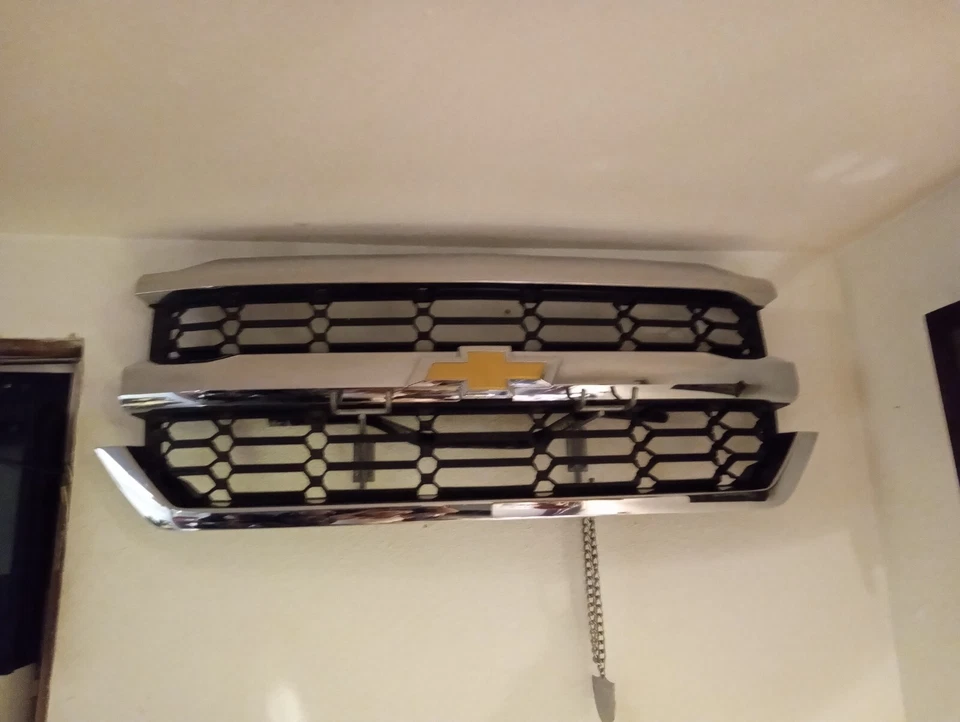 Хромированная накладная решетка для Chevy Silverado - Изображение 1 из 4