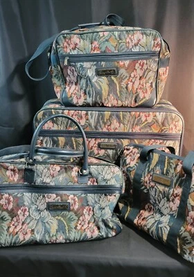 Bagagem de rodas Gloria Vanderbilt vintage 4 peças Tapeçaria floral Duffel Weekender - Imagem 1 de 4