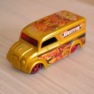 2004 DAIRY DELIVERY HOT WHEELS DIECAST CAR TOY - Picture 1 of 6