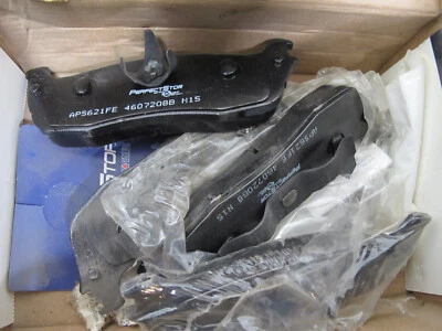 Disc Brake Pad Set Perfect Stop PS711M - Image 1 of 2