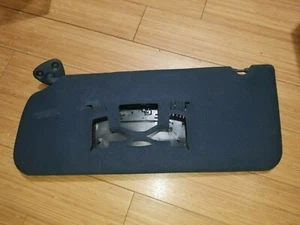GENERAL MOTORS GENUINE PARTS LEFT HAND SIDE SUNSHADE PART # 12510495 - Picture 1 of 5