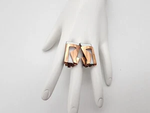 VINTAGE DESIGNER SIGNED/MARKED MATISSE COPPER WHITE ENAMEL JEWELRY CLIP EARRINGS - Picture 1 of 5