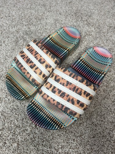 Sandali da donna Adidas Adilette Farm danza brasiliana leopardata slide misura 6 CM8223