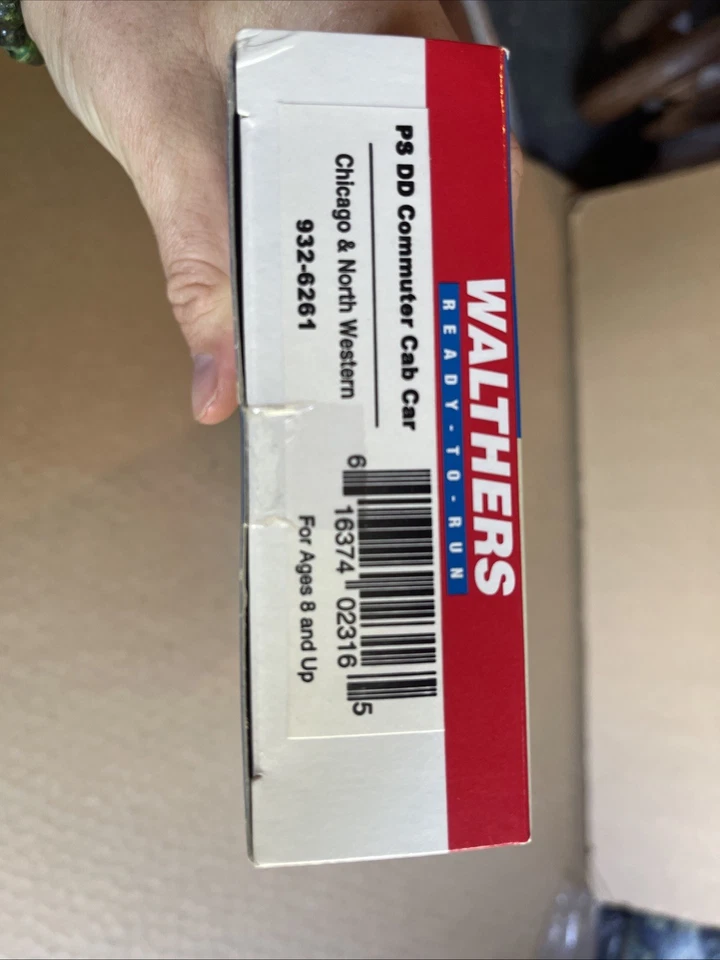 HO  WALTHERS 932-6261 PS DD COMMUTER CAB CAR CHICAGO & NORTH WESTERN CNW - Image 1 of 3