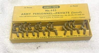 Dinky Toys Army Personal-Private (seated) No.603 12 pieces For Military Vehicles - Image 1 of 4