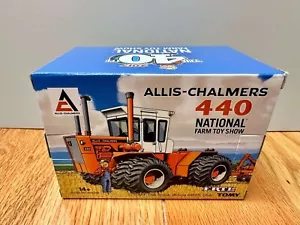 1/64 Allis-Chalmers 440 Toy Farmer 2017 National Farm Toy Show Tractor Neu in OVP - Bild 1 von 5