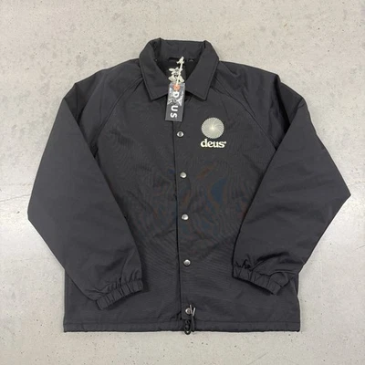 Chaqueta Deus Ex Machina -Deus Records Japón Mediana Strat Coach - Totalmente Nueva con Etiquetas Foto 1 de 4
