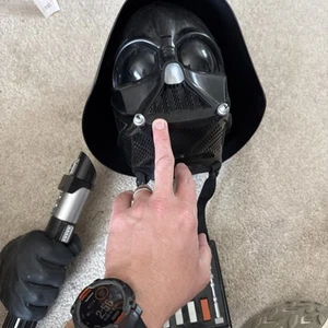 Darth Vader Voice Change Mask 2004 Lucas Films And Saber Light!! - Picture 1 of 13