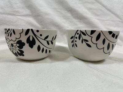 Juego de 2 tazones de sopa/cereal negro Martha Stewart Hudson 5 3/8" plantillas flores Foto 1 de 4