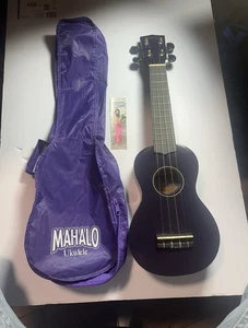 Mahalo Ukulele U30G/BU Royal Navy Blue With Nubone 4 Strings & Soft case - Picture 1 of 11
