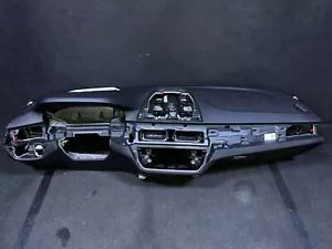 BMW 5er G30 G31 Armaturenbrett HUD Schalttafel Instrumententafel Schwarz - Bild 1 von 21