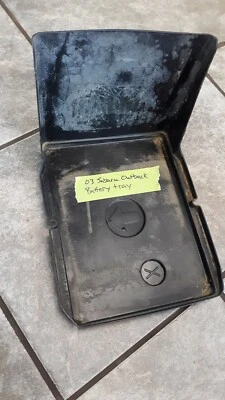 OEM SUBARU BANDEJA DE BATERÍA CAJA BASE MARCO MONTAJE REVESTIMIENTO PLÁSTICO SOPORTE LEGADO OUTBACK Foto 1 de 2