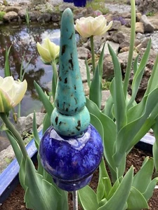 SPITZE KERAMIK - HANDARBEIT GARTENDEKO ROSENKUGEL STELENSPITZE - Bild 1 von 1