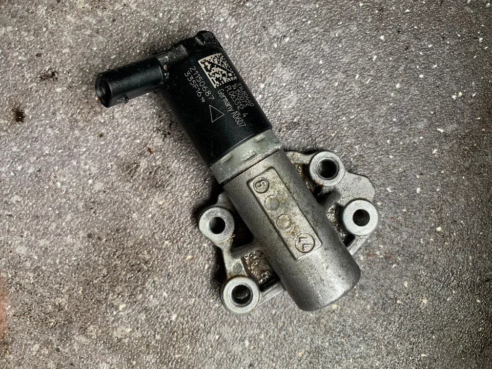 Lado de escape solenoide VVT Volvo 1.5 T3 150 CV 31480440 V40 XC40 V60 S60 B4154T4 Foto 1 de 3