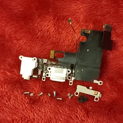 OEM Apple iPhone 6 White Charge Port Assembly Screws Replacement Part - Image 1 of 2
