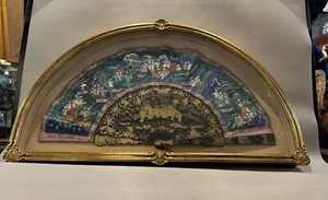 19th Century Qing Chinese Framed Gilt Lacquer and Painted Paper Handfan - Picture 1 of 12