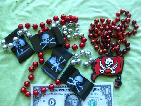 TAMPA BAY BUCCANEERS FOOTBALL PIRATE GASPARILLA BEAD NECKLACES SKULLS PARTY Cover