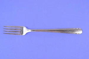 Oneida Community Tudor Plate Elaine Pattern 7 1/2" Silverplate Fork  - Picture 1 of 7