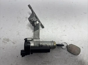 1995-2002 SATURN S CONVENTIONAL IGNITION SWITCH WITH KEY OEM 21024609 - Picture 1 of 6