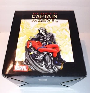 The Death of Captain Marvel Sculpted By Meg Stone 1426/4000 - Picture 1 of 10