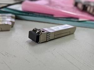 2x AFBR-703SDZ-IN2-GDT INTEL SFP TRANSCEIVER MODULE DUAL RATE 1G/10G SFP - Bild 1 von 1