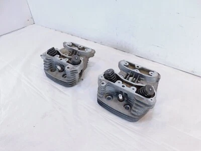 Harley Davidson Sportster 883 拥抱器和定制银色气缸盖带阀门 — 第 1/4 张图片