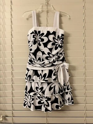 Vestido Amy Byer Girl’s 5 babados estampa floral sem mangas preto branco - Imagem 1 de 4